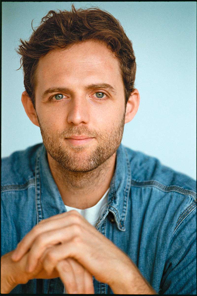 artistes talents,répertoire artistique,interprètes voix,interprètes danse,humoristes,improvisateurs,véritable talent artistique,équipe artistique,portfolio artistes,profil artiste,répertoire d’artistes,créateurs du Québec,performance scénique,artistes